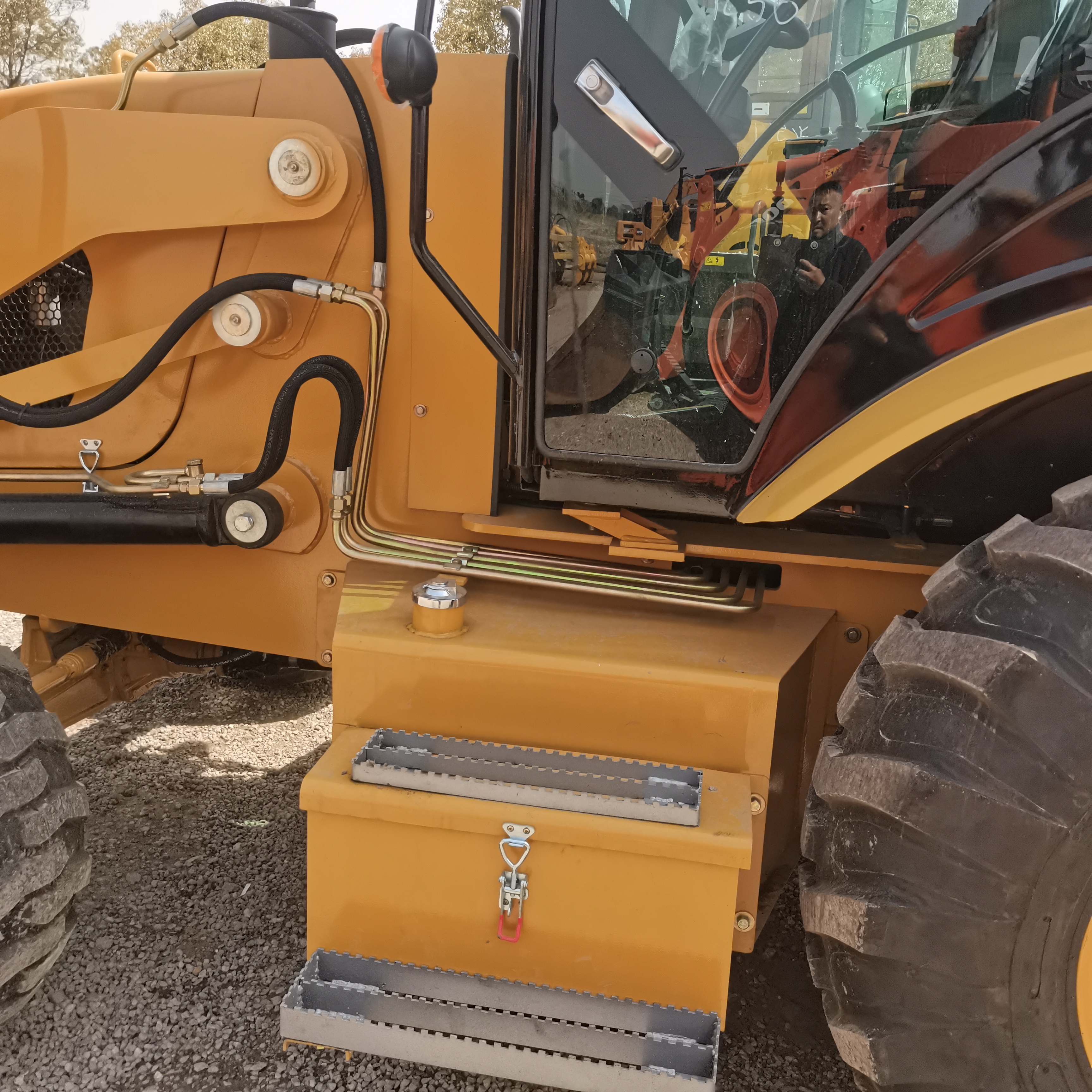 New Backhoe loader CATERPILLAR 420F: picture 19