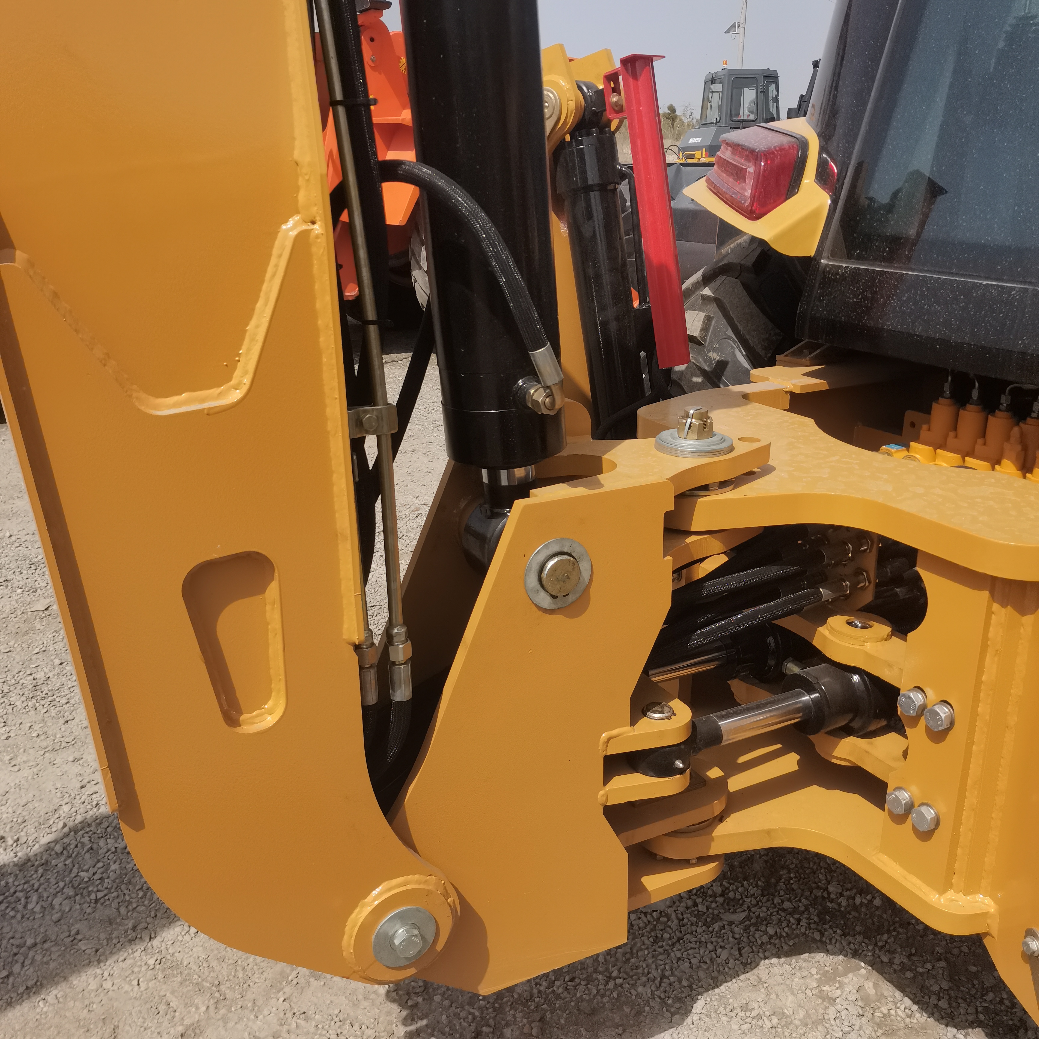 New Backhoe loader CATERPILLAR 420F: picture 14