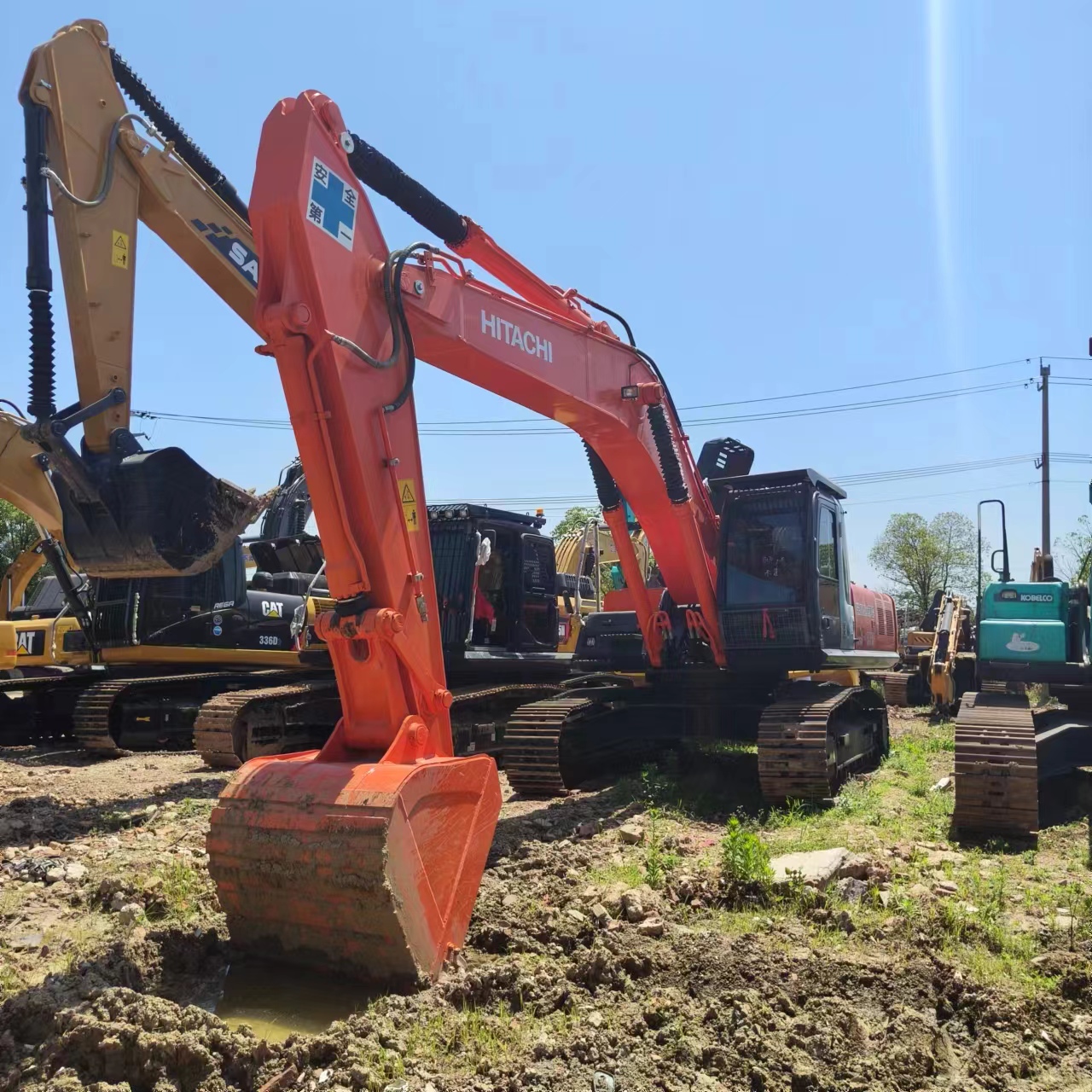 HITACHI ZX350 - Crawler excavator: picture 3 HITACHI ZX350 - Crawler excavator: picture 3
