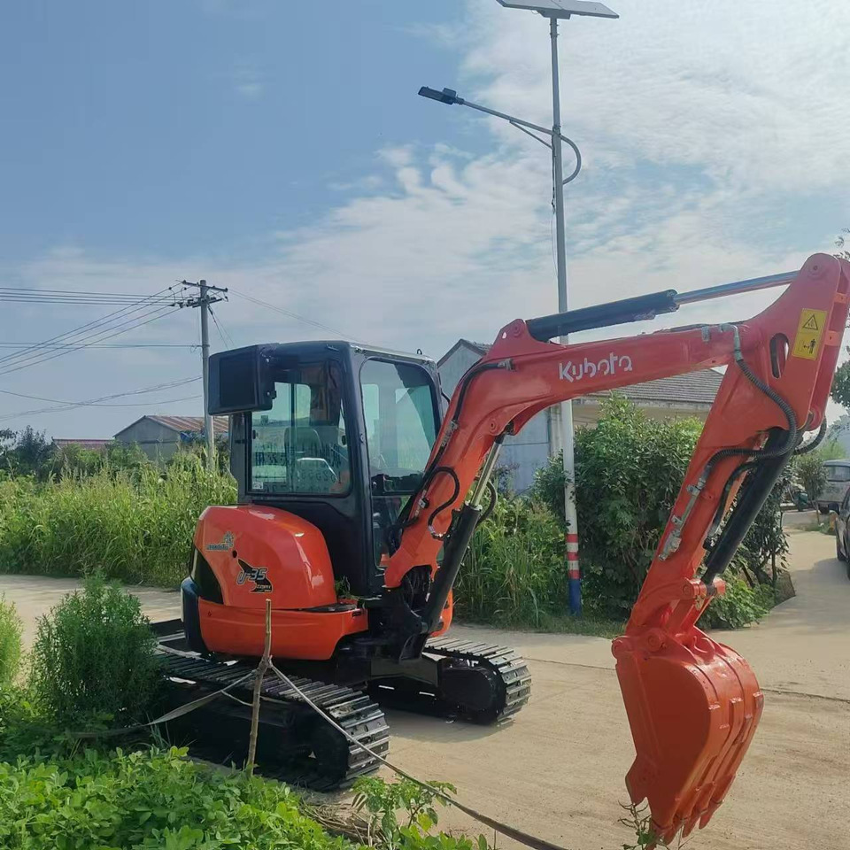 KUBOTA U35 - Mini excavator: picture 2 KUBOTA U35 - Mini excavator: picture 2