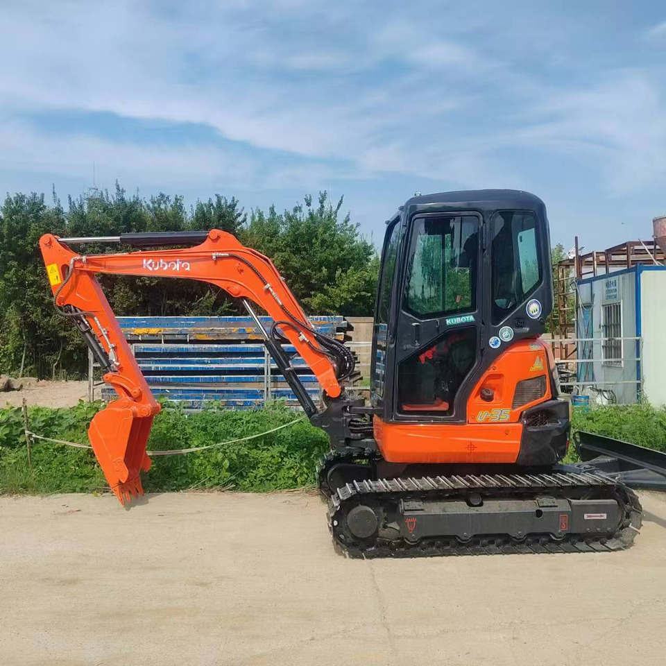 KUBOTA U35 - Mini excavator: picture 1 KUBOTA U35 - Mini excavator: picture 1