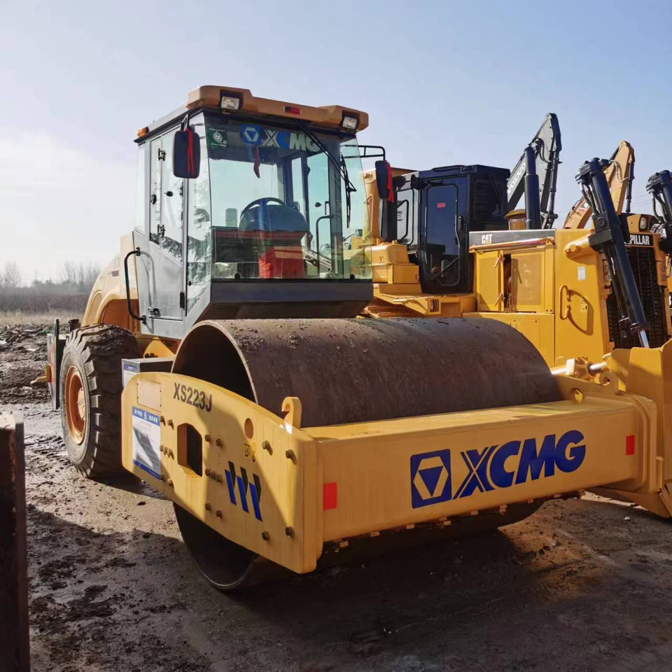 XCMG XS223J - Compactor: picture 4 XCMG XS223J - Compactor: picture 4