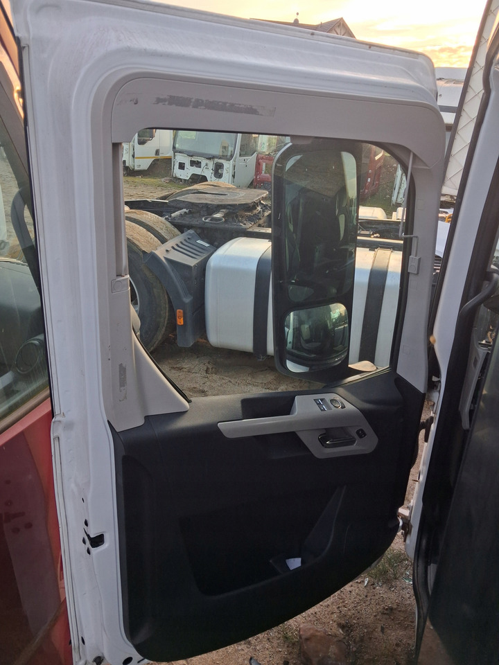 FORD DRZWI KOMPLETNE LEWE FORD F-MAX 500 TRUCKS EURO 6 - Door and parts: picture 4 FORD DRZWI KOMPLETNE LEWE FORD F-MAX 500 TRUCKS EURO 6 - Door and parts: picture 4