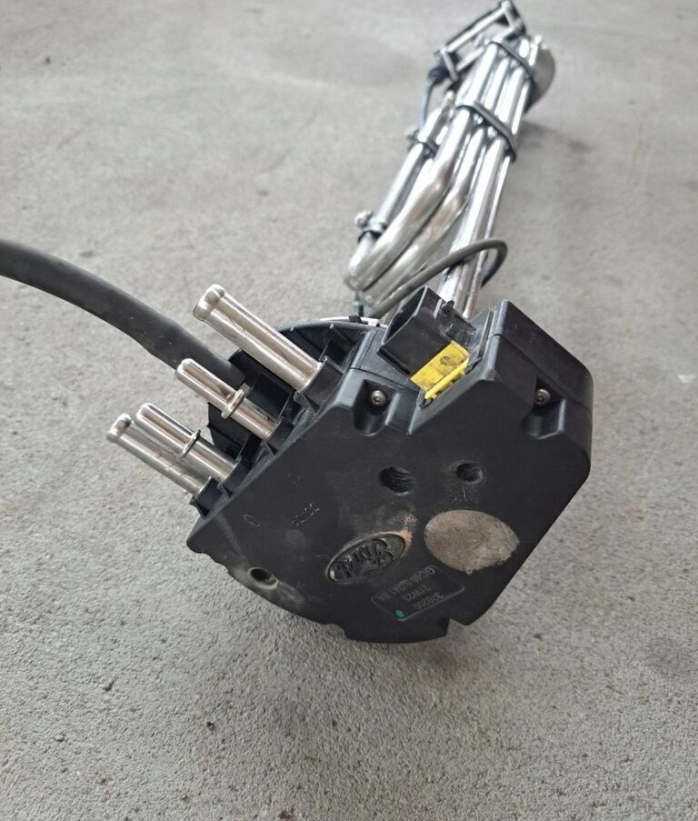 FORD SMOK CZUJNIK ADBLUE AD BLUE FORD F-MAX CARGO GC46 5j241 BA 370200 21W23 - Muffler/ Exhaust system for Truck: picture 2 FORD SMOK CZUJNIK ADBLUE AD BLUE FORD F-MAX CARGO GC46 5j241 BA 370200 21W23 - Muffler/ Exhaust system for Truck: picture 2