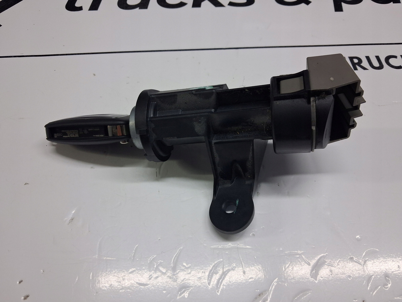 FORD STACYJKA Z KLUCZYKIEM FORD F-MAX EURO 6 - Electrical system for Truck: picture 2 FORD STACYJKA Z KLUCZYKIEM FORD F-MAX EURO 6 - Electrical system for Truck: picture 2