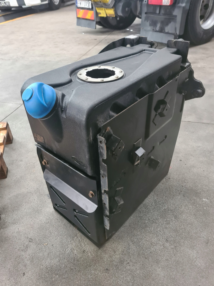 FORD ZBIORNIK ADBLUE FORD F-MAX 500 TRUCKS CARGO - AdBlue tank for Truck: picture 2 FORD ZBIORNIK ADBLUE FORD F-MAX 500 TRUCKS CARGO - AdBlue tank for Truck: picture 2