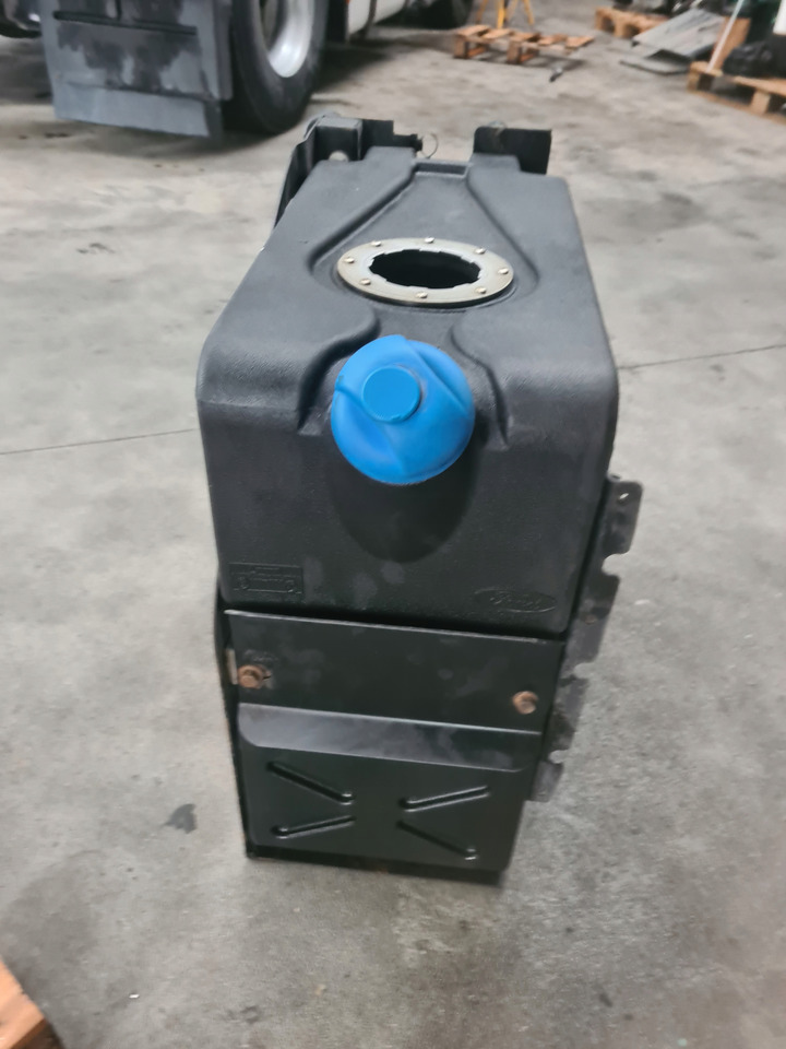 FORD ZBIORNIK ADBLUE FORD F-MAX 500 TRUCKS CARGO - AdBlue tank for Truck: picture 3 FORD ZBIORNIK ADBLUE FORD F-MAX 500 TRUCKS CARGO - AdBlue tank for Truck: picture 3