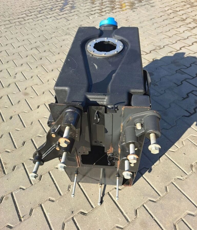 FORD ZBIORNIK ADBLUE FORD F-MAX CARGO - AdBlue tank for Truck: picture 2 FORD ZBIORNIK ADBLUE FORD F-MAX CARGO - AdBlue tank for Truck: picture 2