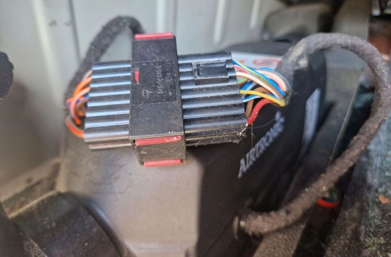 Ford AIRTRONIC Ford F-MAX - Heating/ Ventilation for Truck: picture 2 Ford AIRTRONIC Ford F-MAX - Heating/ Ventilation for Truck: picture 2