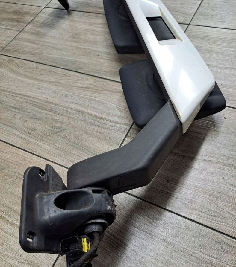 LUSTERKO LUSTRO KOMPLETNE LEWE VOLVO FH 4 FH 5 EURO 6 - Rear view mirror for Truck: picture 3 LUSTERKO LUSTRO KOMPLETNE LEWE VOLVO FH 4 FH 5 EURO 6 - Rear view mirror for Truck: picture 3
