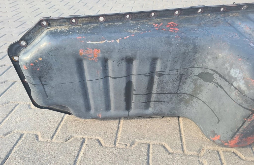 RENAULT MIDLUM PREMIUM DXI 7 VOLVO FL FE - Oil pan: picture 5 RENAULT MIDLUM PREMIUM DXI 7 VOLVO FL FE - Oil pan: picture 5