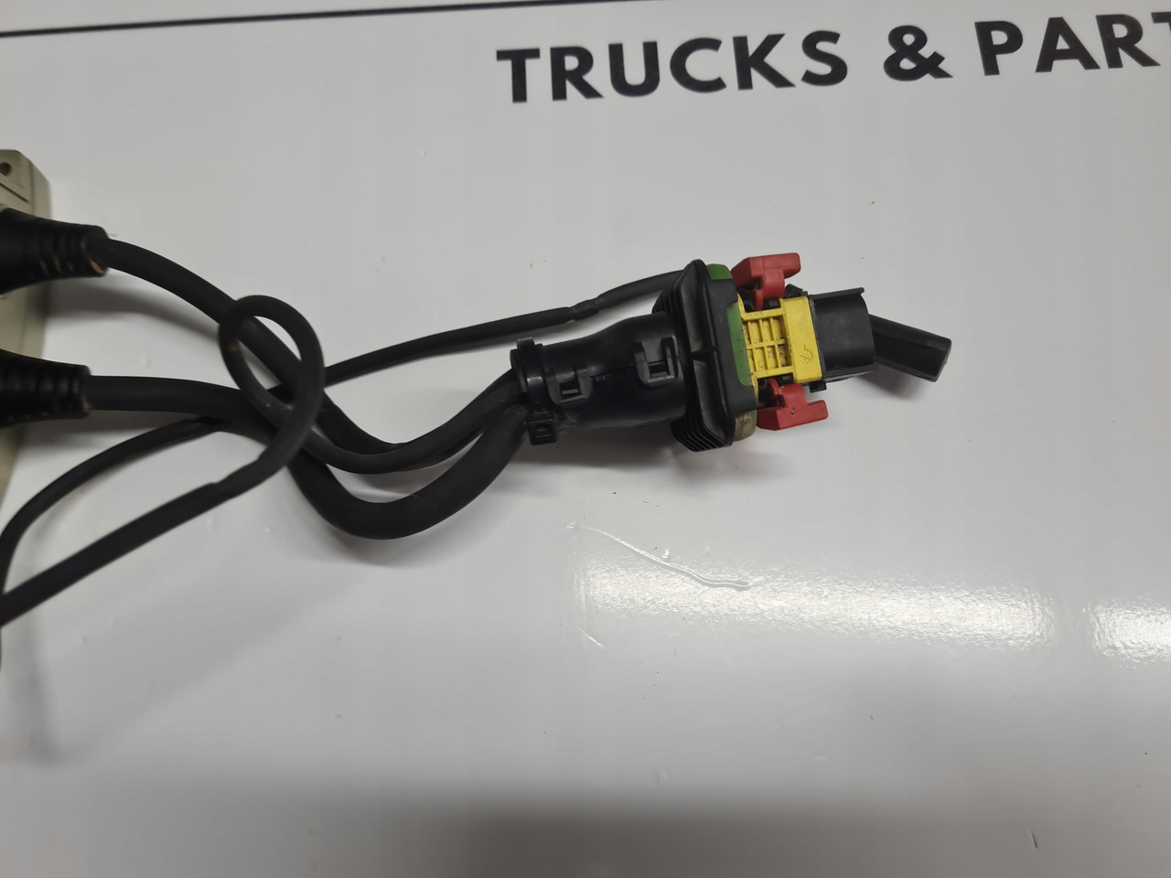 RENAULT REGULATOR NAPIĘCIA AKUMULATORA RENAULT GAMA RANGE T EVO - Electrical system for Truck: picture 3 RENAULT REGULATOR NAPIĘCIA AKUMULATORA RENAULT GAMA RANGE T EVO - Electrical system for Truck: picture 3