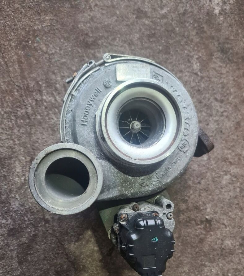 Renault 22060431 Volvo FL - Turbo for Truck: picture 1 Renault 22060431 Volvo FL - Turbo for Truck: picture 1
