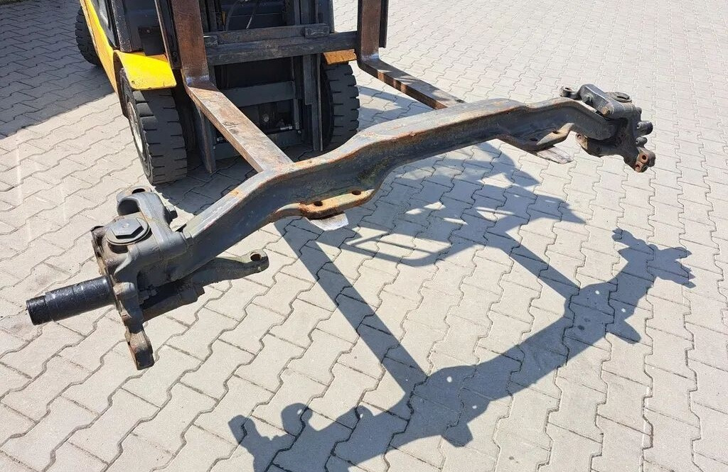 Renault GAMA T VOLVO FH 4 Renault - Axle and parts for Truck: picture 1 Renault GAMA T VOLVO FH 4 Renault - Axle and parts for Truck: picture 1