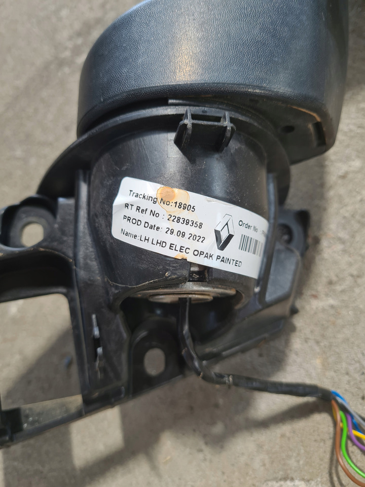 Renault LUSTERKO LUSTRO LEWE RENAULT GAMA T C K RANGE - Rear view mirror for Truck: picture 5 Renault LUSTERKO LUSTRO LEWE RENAULT GAMA T C K RANGE - Rear view mirror for Truck: picture 5