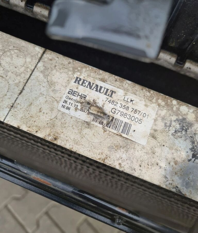 Renault OE   Renault RENAULT PREMIUM 2 KERAX LANDER DXI truck - Radiator for Truck: picture 2 Renault OE   Renault RENAULT PREMIUM 2 KERAX LANDER DXI truck - Radiator for Truck: picture 2