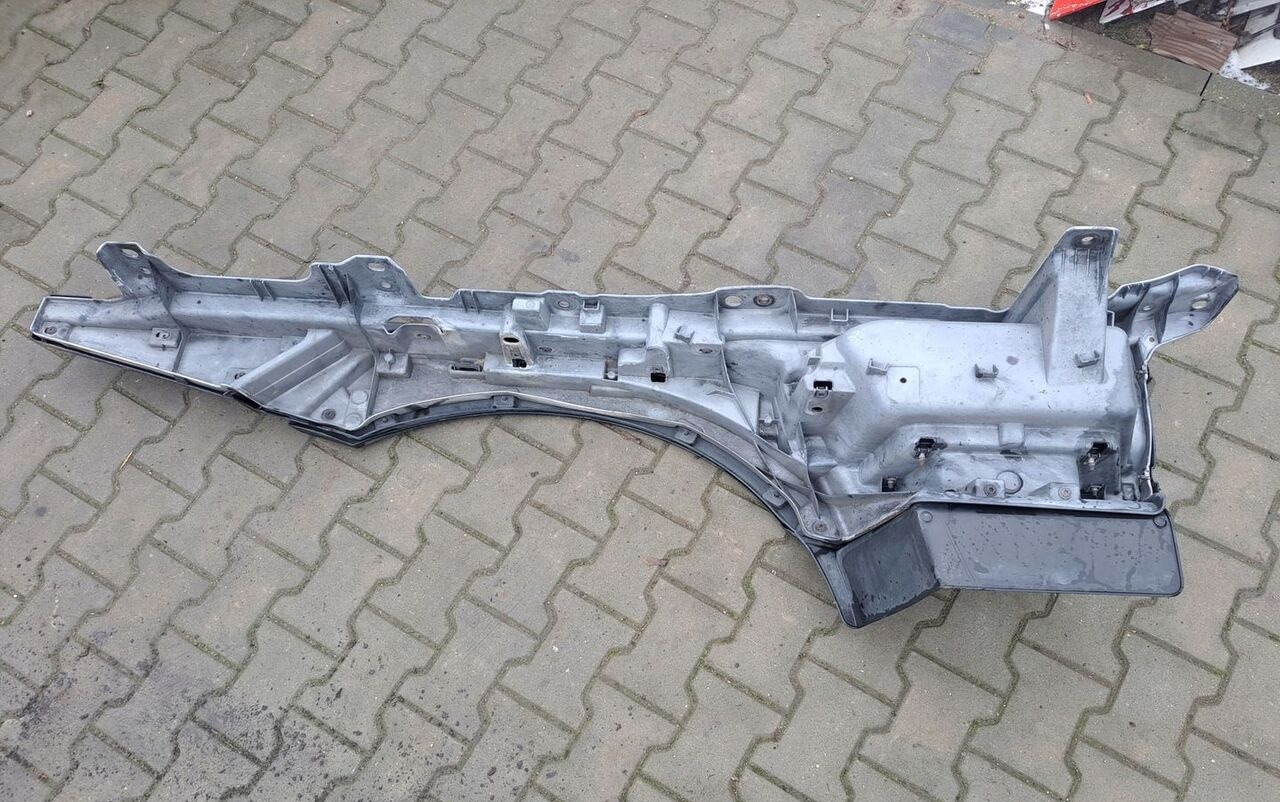 Renault STOPNICA GÓRNA STOPIEŃ LEWY RENAULT GAMA T RANGE - Footstep for Truck: picture 2 Renault STOPNICA GÓRNA STOPIEŃ LEWY RENAULT GAMA T RANGE - Footstep for Truck: picture 2