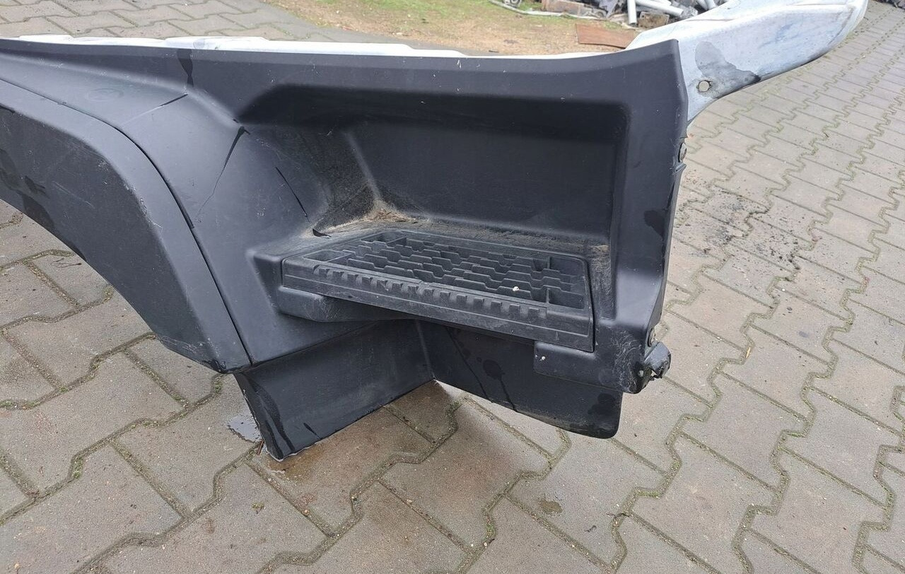 Renault STOPNICA GÓRNA STOPIEŃ PRAWY RENAULT GAMA T RANGE - Footstep for Truck: picture 1 Renault STOPNICA GÓRNA STOPIEŃ PRAWY RENAULT GAMA T RANGE - Footstep for Truck: picture 1