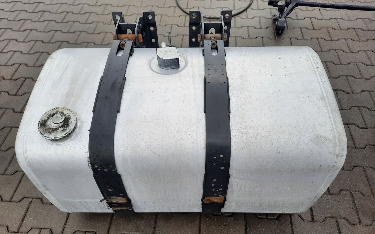 Renault ZBIORNIK PALIWA RENAULT GAMA T LOW DECK 100x69x56 1 - Fuel tank for Truck: picture 1 Renault ZBIORNIK PALIWA RENAULT GAMA T LOW DECK 100x69x56 1 - Fuel tank for Truck: picture 1