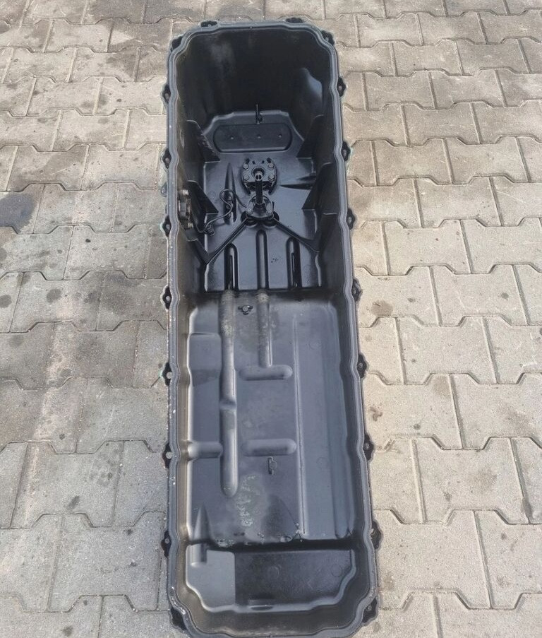 Volvo MISA SILNIKA FH FM 13 D13 - Oil pan for Truck: picture 3 Volvo MISA SILNIKA FH FM 13 D13 - Oil pan for Truck: picture 3