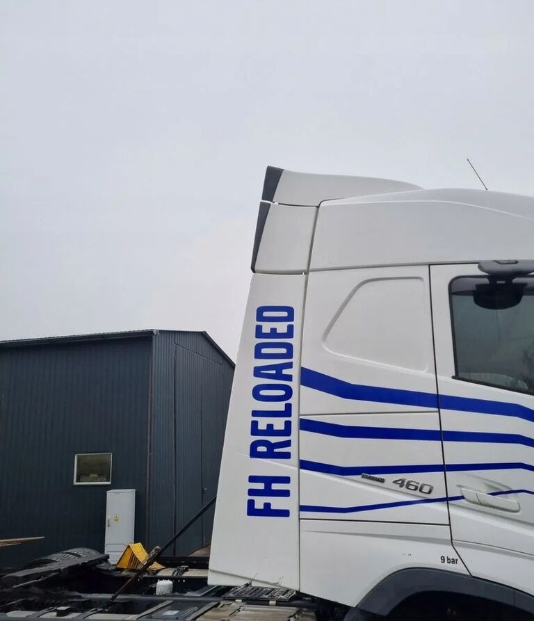 Volvo Y OWIEWKI KABINY KOMPLET FH 4 5 EURO 6 LIFT GLOBETROTTER Volvo VOLVO FH 4 5 EURO 6 LIFT GLOBETROTTER - Aerodynamics/ Spoiler for Truck: picture 4 Volvo Y OWIEWKI KABINY KOMPLET FH 4 5 EURO 6 LIFT GLOBETROTTER Volvo VOLVO FH 4 5 EURO 6 LIFT GLOBETROTTER - Aerodynamics/ Spoiler for Truck: picture 4