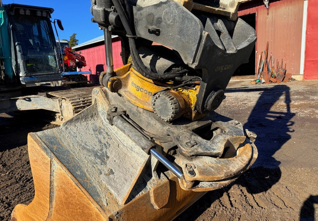 Crawler excavator KobelcoSK300 LC-11: picture 6