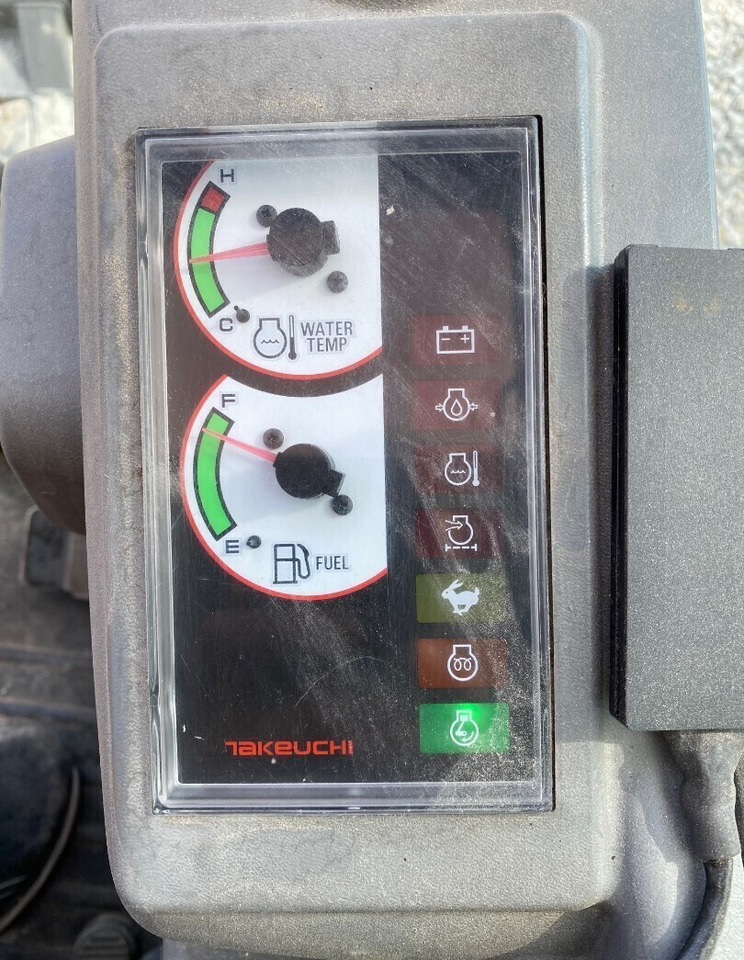 Mini excavator Takeuchi TB250: picture 18