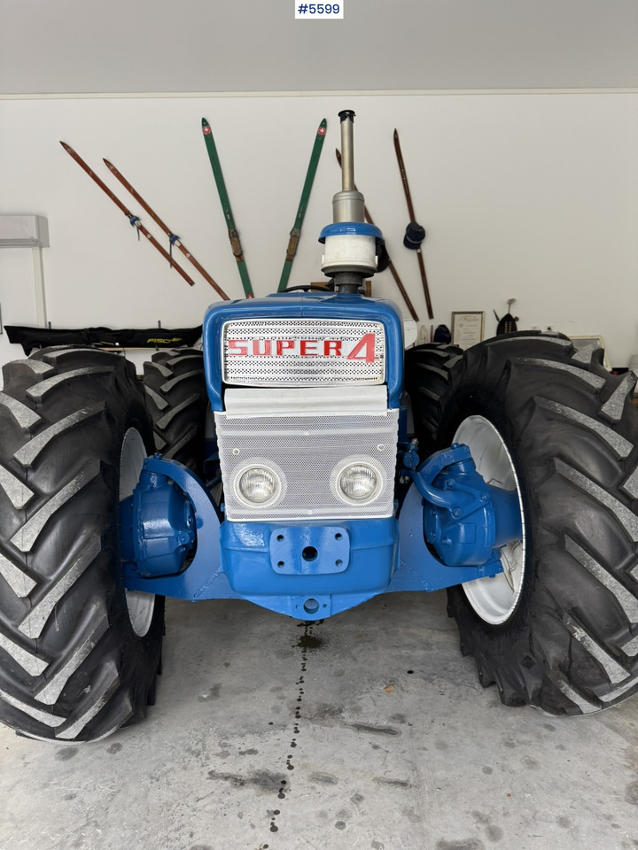 Farm tractor 1966 Ford County 654 Tractor: picture 7