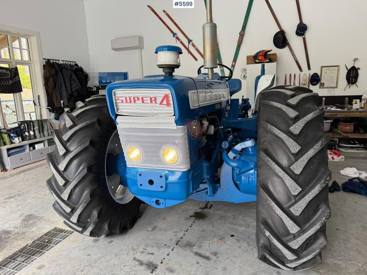 Farm tractor 1966 Ford County 654 Tractor: picture 6