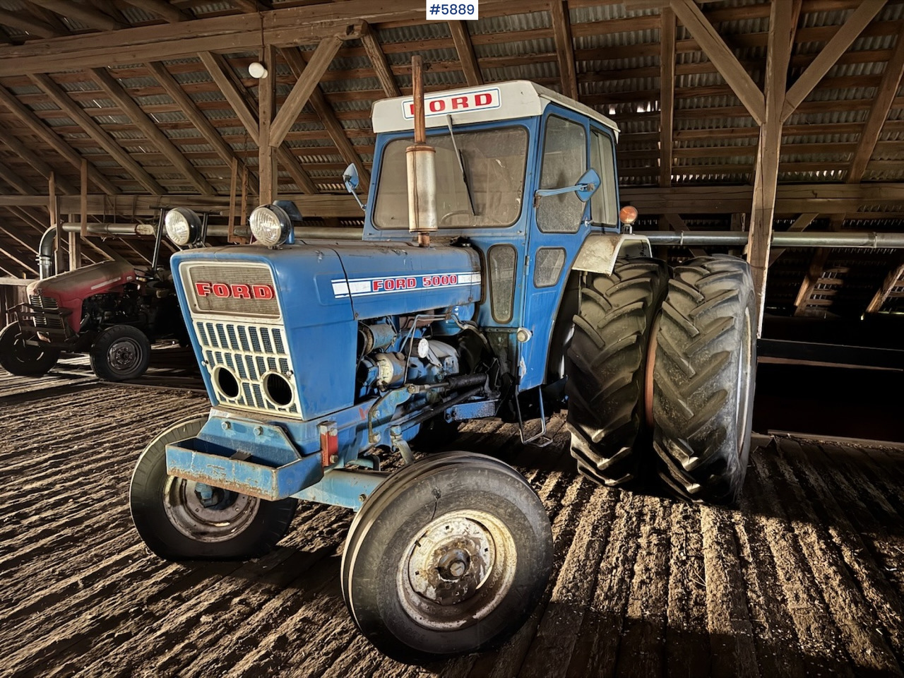 1975 Ford 5000 w/ Twin Wheels - Farm tractor: picture 1 1975 Ford 5000 w/ Twin Wheels - Farm tractor: picture 1