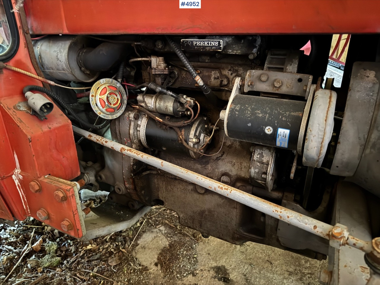 Farm tractor 1977 Massey Ferguson 135: picture 8
