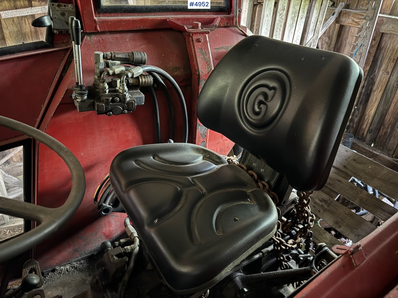 Farm tractor 1977 Massey Ferguson 135: picture 9