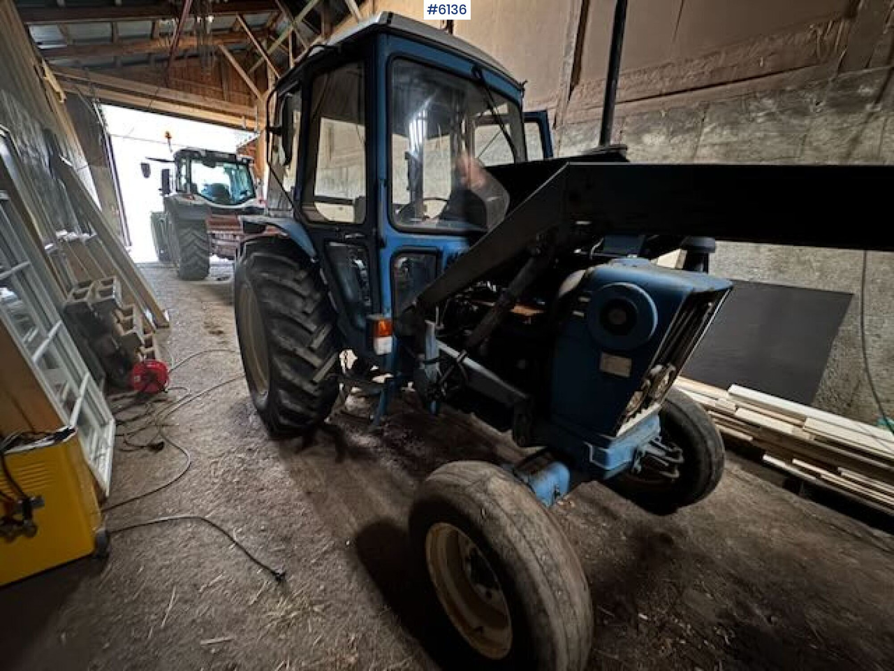1981 Ford 4600 with front loader! - Farm tractor: picture 2 1981 Ford 4600 with front loader! - Farm tractor: picture 2