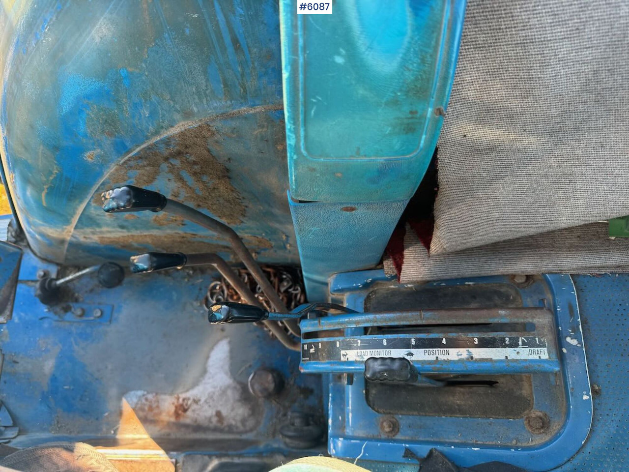 Farm tractor 1982 Ford 7610 4X4: picture 19