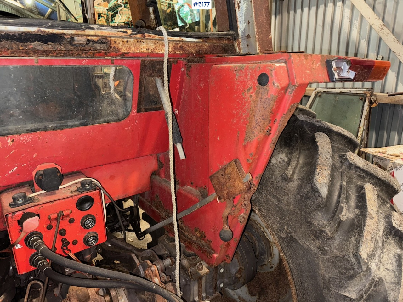 Farm tractor 1984 Massey Ferguson 675: picture 14