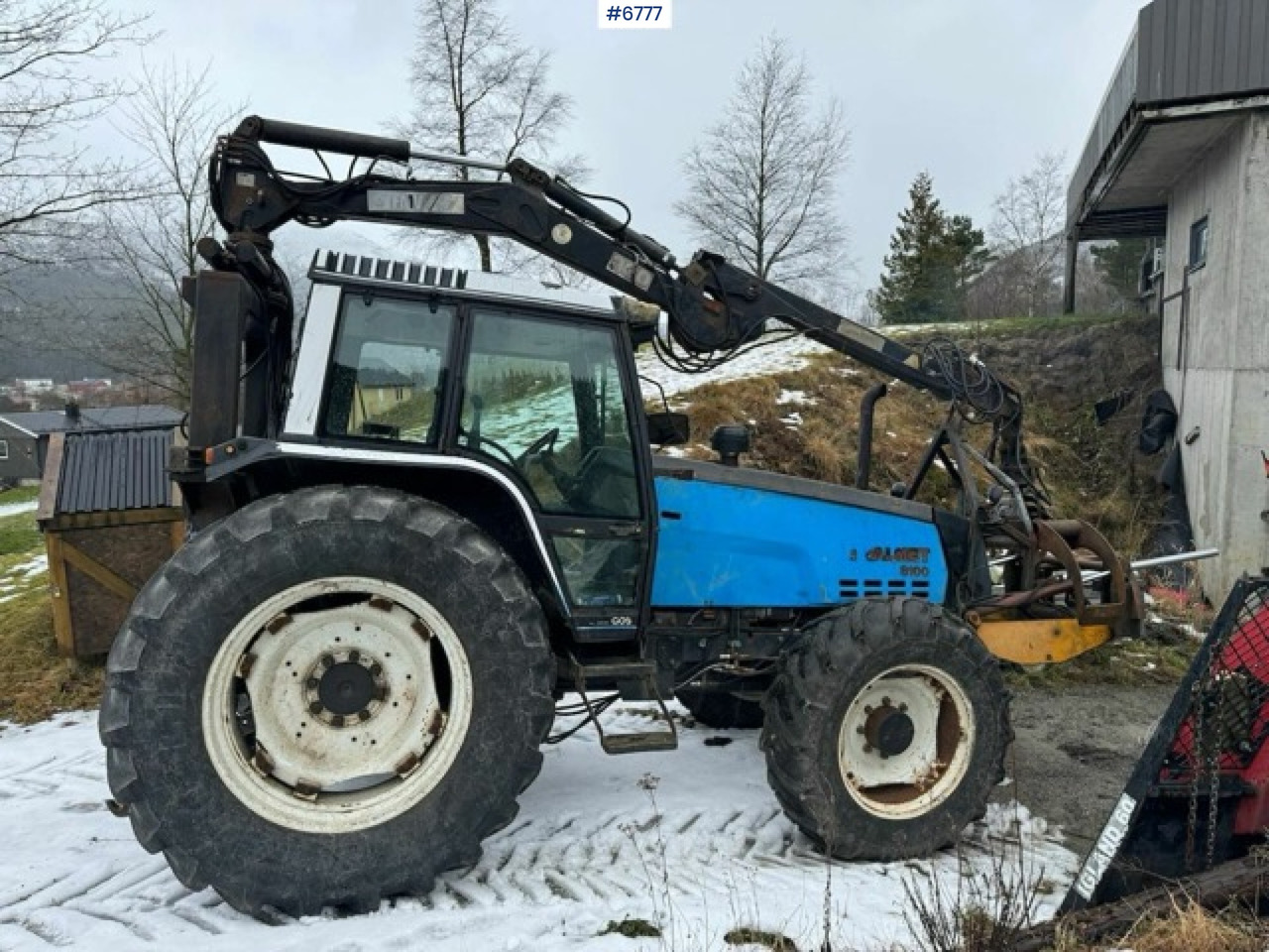 1993 Valmet 8100 with Hiab FMV crane and log trailer - Farm tractor: picture 5 1993 Valmet 8100 with Hiab FMV crane and log trailer - Farm tractor: picture 5