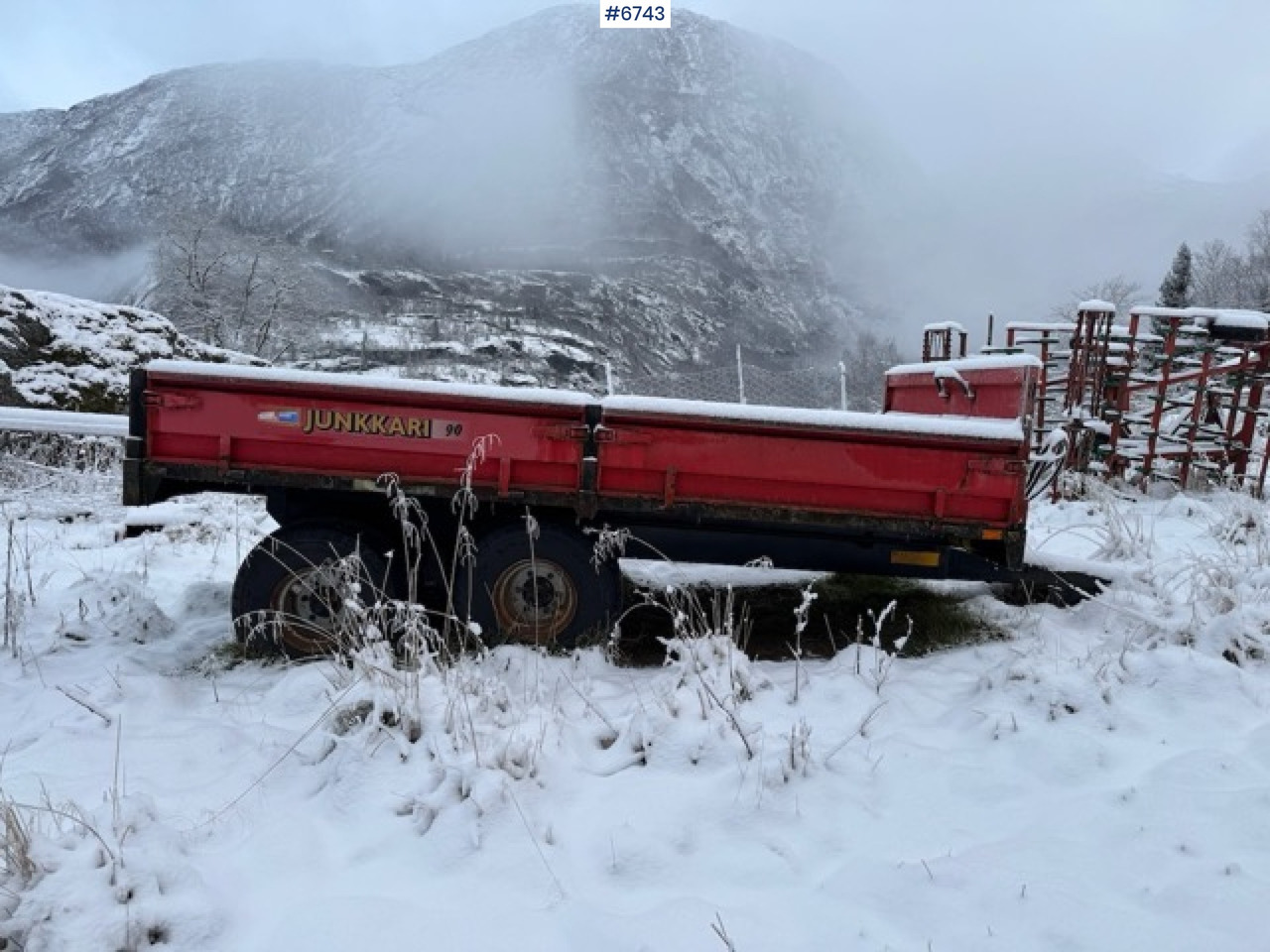 2000 Junkkari 90 w/ grain sideboards. - Farm trailer: picture 5 2000 Junkkari 90 w/ grain sideboards. - Farm trailer: picture 5