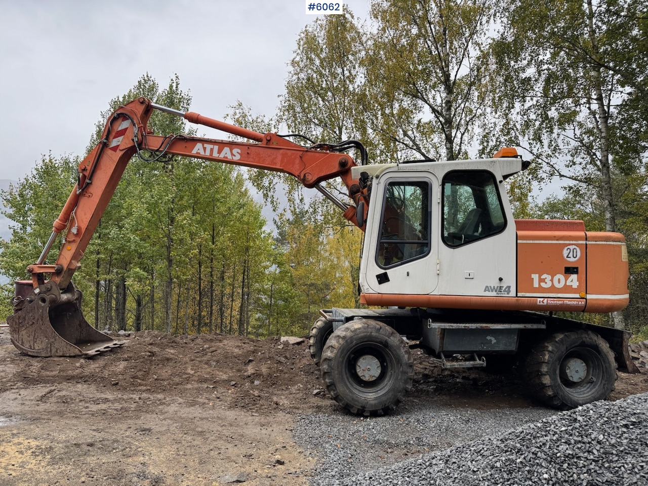 2002 Atlas 1304 w/ 1 backhoe bucket Low Hours! - Excavator: picture 1 2002 Atlas 1304 w/ 1 backhoe bucket Low Hours! - Excavator: picture 1