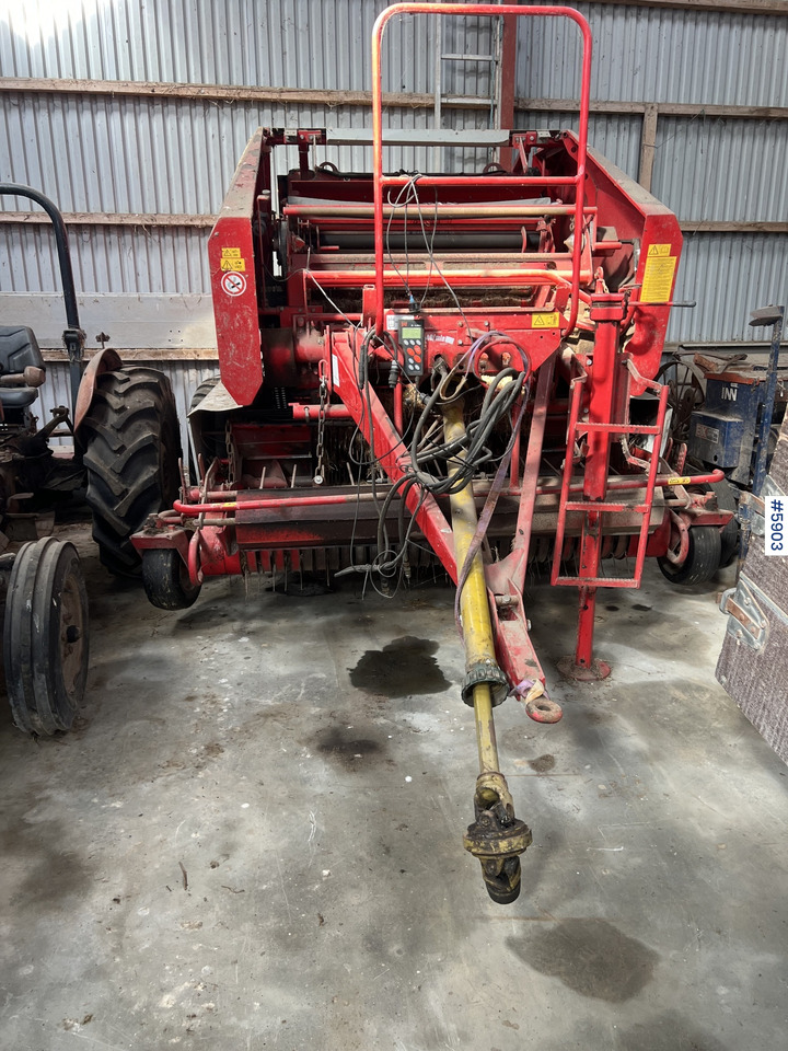 2005 Welger RP 235 press w/ net - Tedding equipment: picture 2 2005 Welger RP 235 press w/ net - Tedding equipment: picture 2