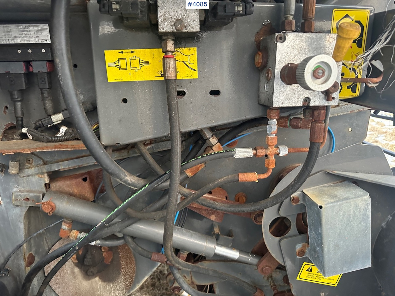 Tedding equipment 2008 Claas Rollant 354 Rotocut round baler. small repair object: picture 18