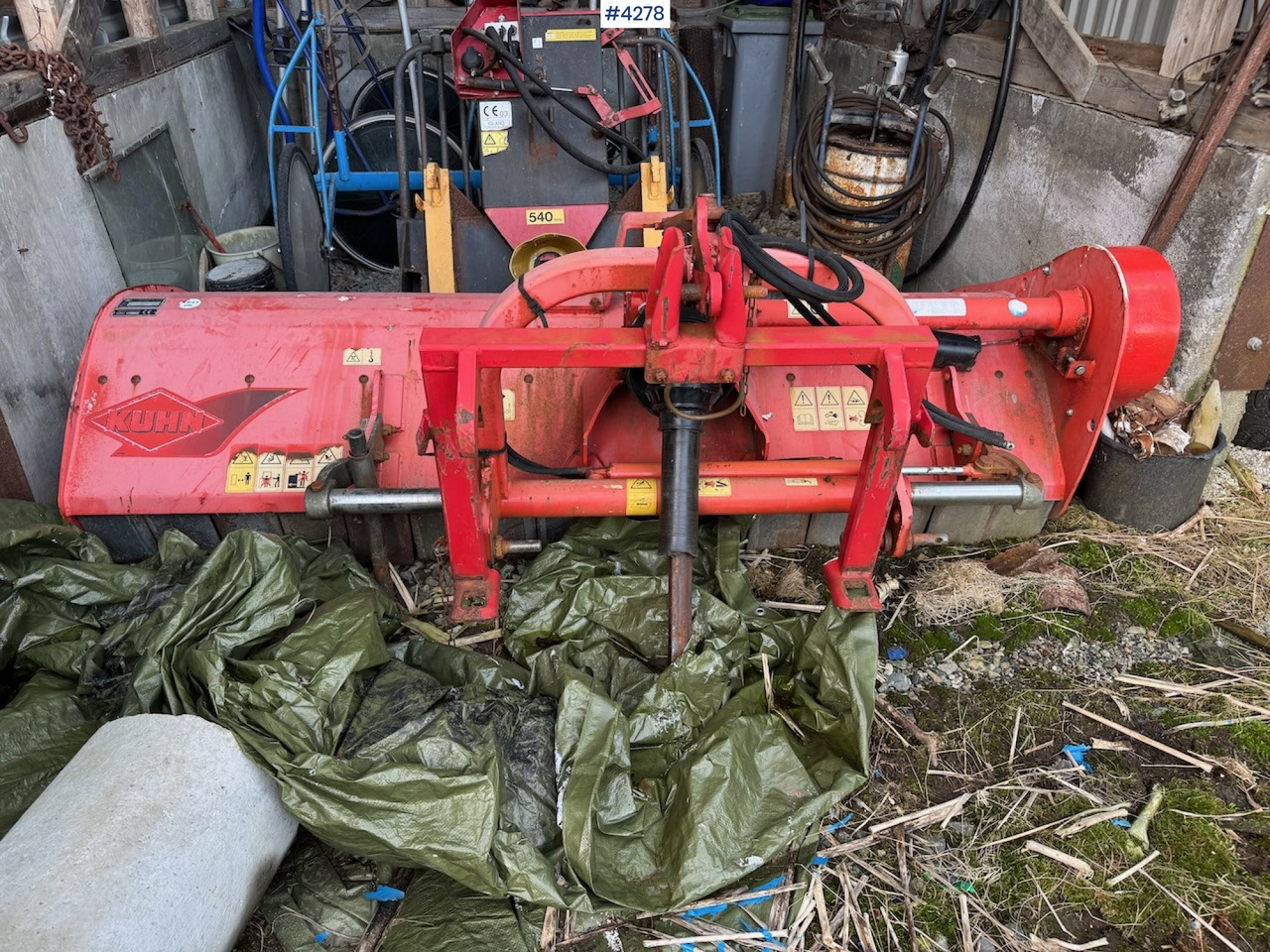 2008 Kuhn BKE 210 - Tedding equipment: picture 1 2008 Kuhn BKE 210 - Tedding equipment: picture 1