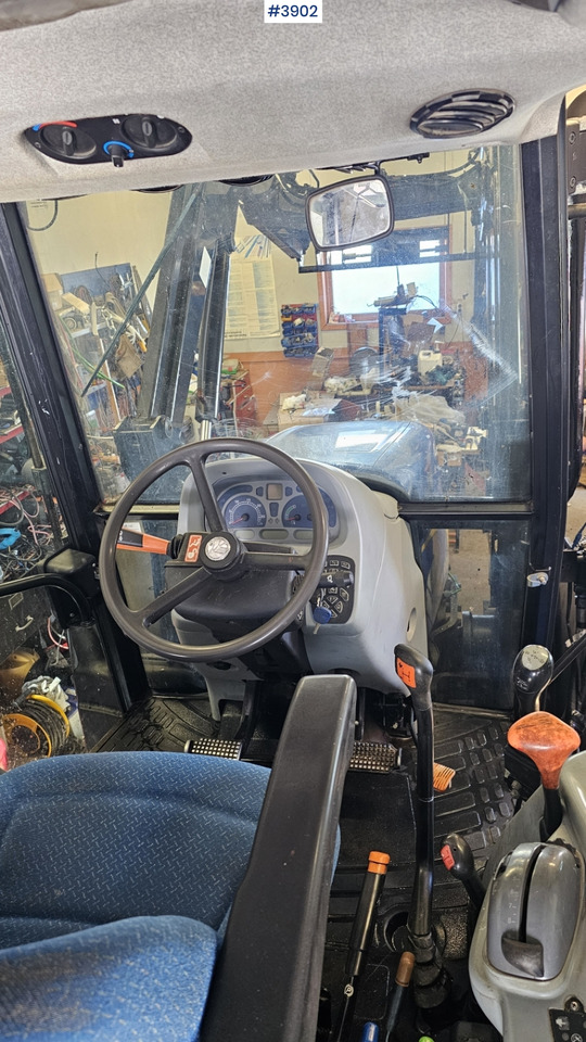 2011 New Holland T5070 4x4 m/ frontlaster leasing 2011 New Holland T5070 4x4 m/ frontlaster: picture 46