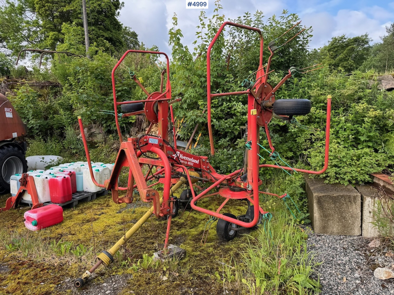 2012 Kverneland Taarup 8052 Spreader harrow - Tedding equipment: picture 1 2012 Kverneland Taarup 8052 Spreader harrow - Tedding equipment: picture 1