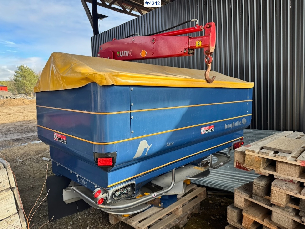 2013 Gjødselspreder m/ BYK kran fra 2015. - Fertilizer spreader: picture 1 2013 Gjødselspreder m/ BYK kran fra 2015. - Fertilizer spreader: picture 1
