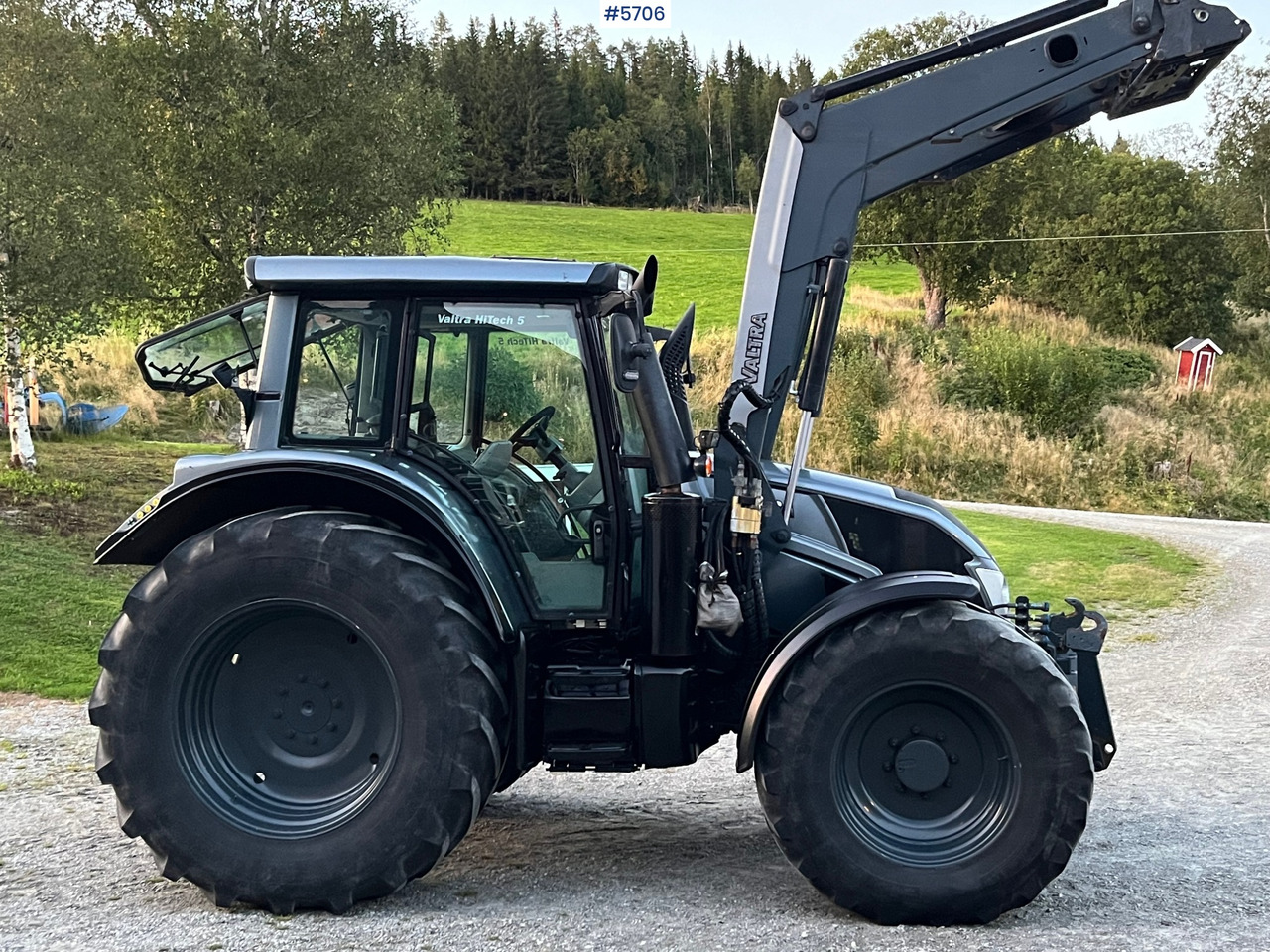 2014 Valtra N143 Direct, well equipped! - Farm tractor: picture 5 2014 Valtra N143 Direct, well equipped! - Farm tractor: picture 5