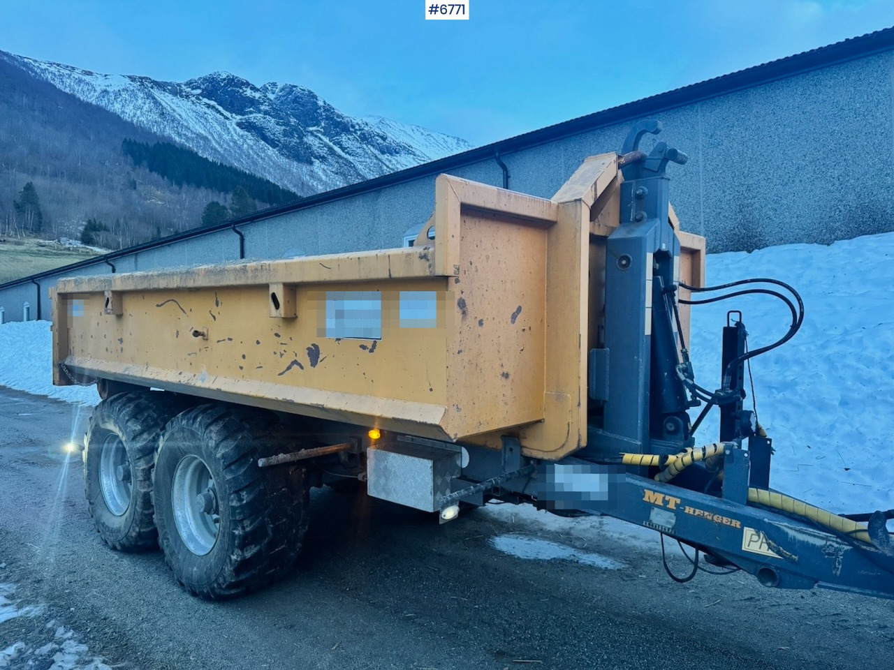 2015 Metaltech PH12 hook-lift trailer with box for tractor - Farm trailer: picture 3 2015 Metaltech PH12 hook-lift trailer with box for tractor - Farm trailer: picture 3