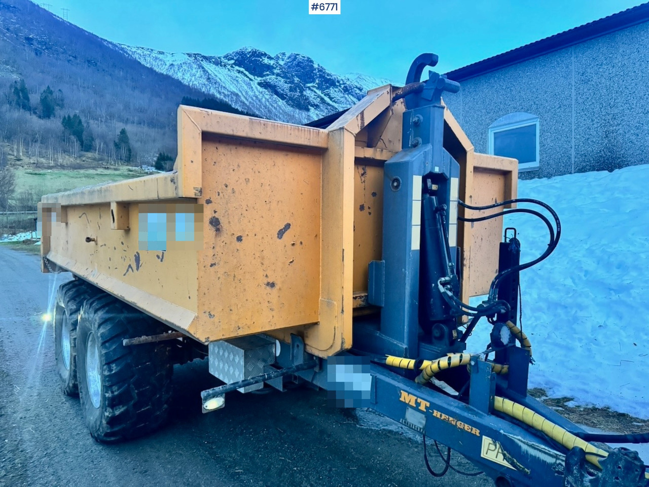 2015 Metaltech PH12 hook-lift trailer with box for tractor - Farm trailer: picture 4 2015 Metaltech PH12 hook-lift trailer with box for tractor - Farm trailer: picture 4