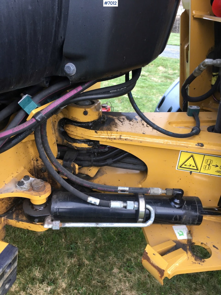 2016 CAT 908M Wheel Loader - Wheel loader: picture 4 2016 CAT 908M Wheel Loader - Wheel loader: picture 4