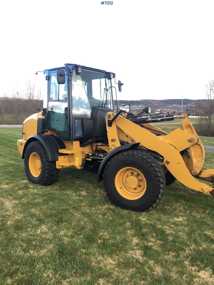 2016 CAT 908M Wheel Loader - Wheel loader: picture 1 2016 CAT 908M Wheel Loader - Wheel loader: picture 1