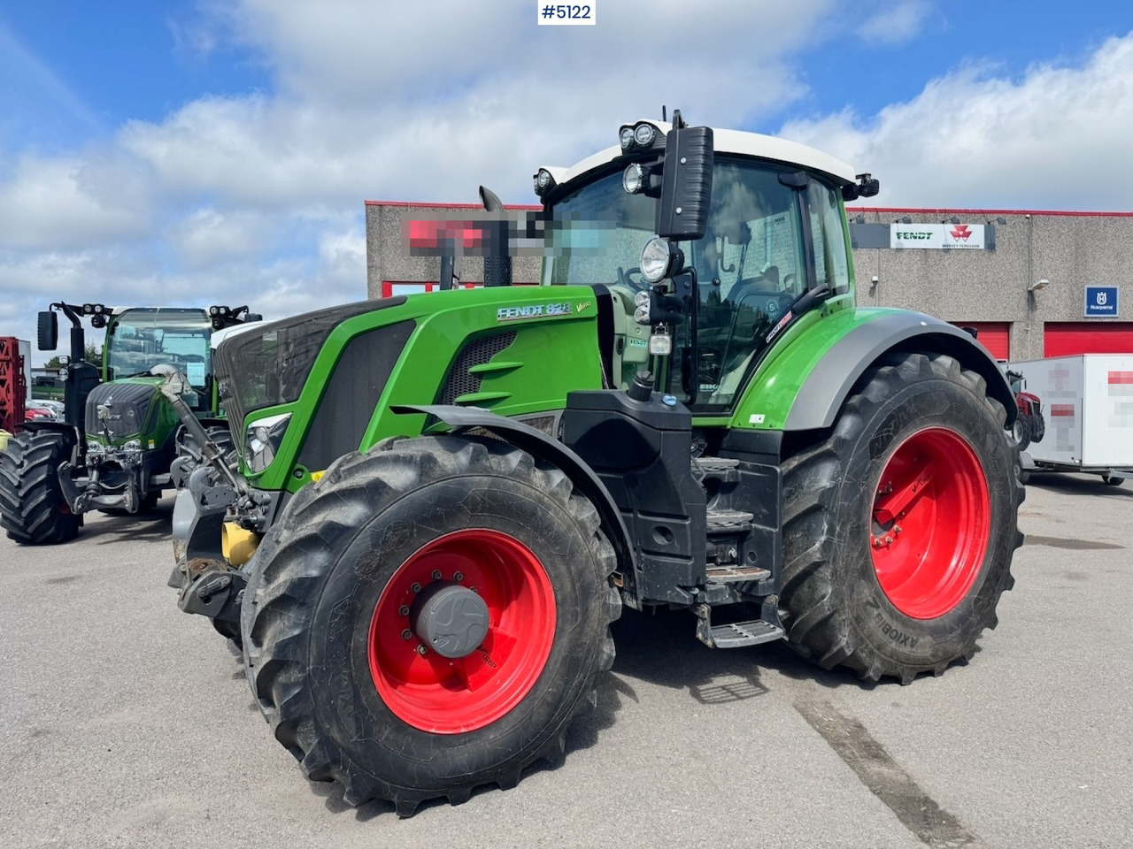 2019 Fendt 828 Vario w/ Front hydraulics and Front PTO. - Farm tractor: picture 2 2019 Fendt 828 Vario w/ Front hydraulics and Front PTO. - Farm tractor: picture 2